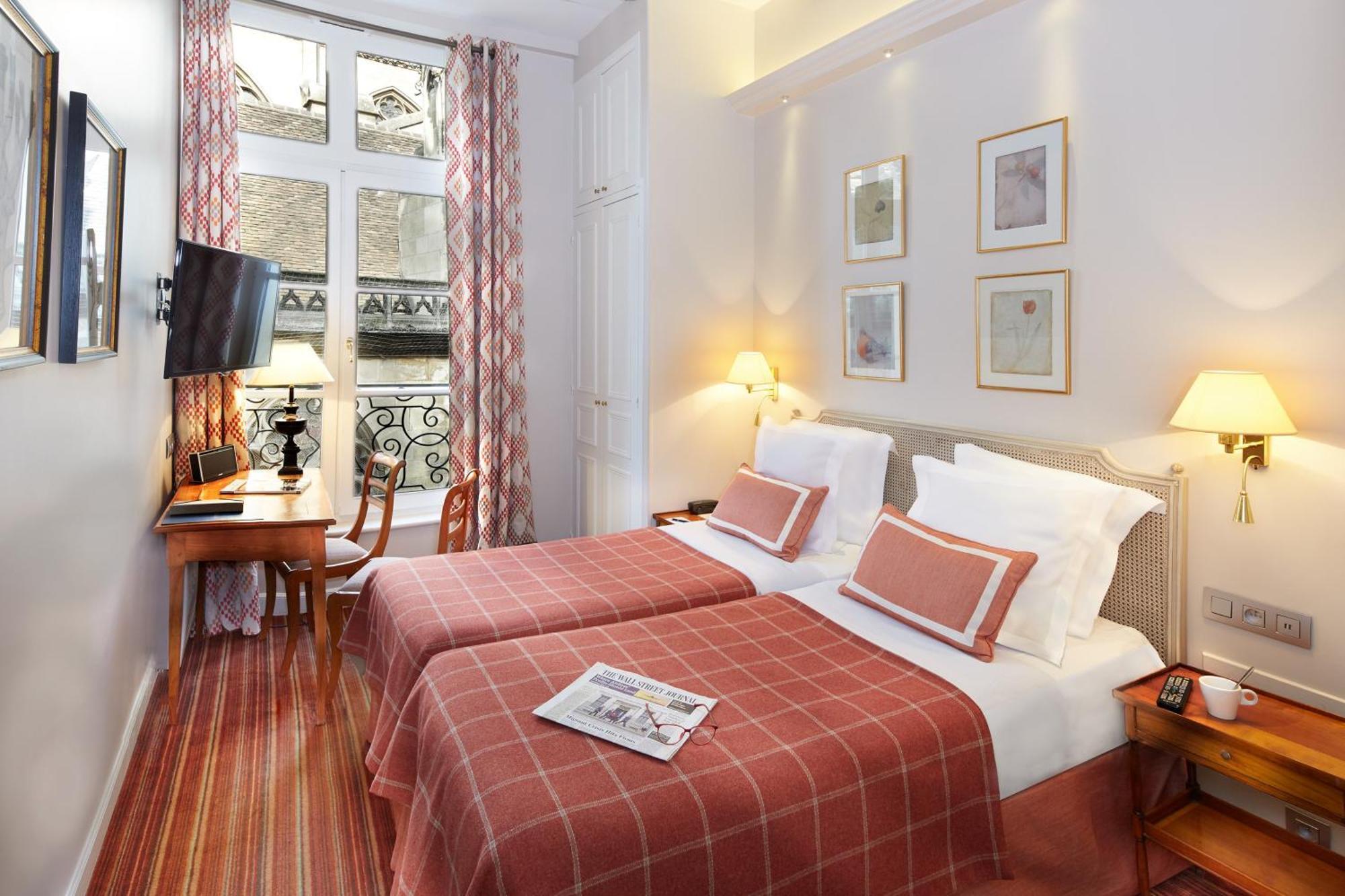 Hotel Relais Du Louvre París