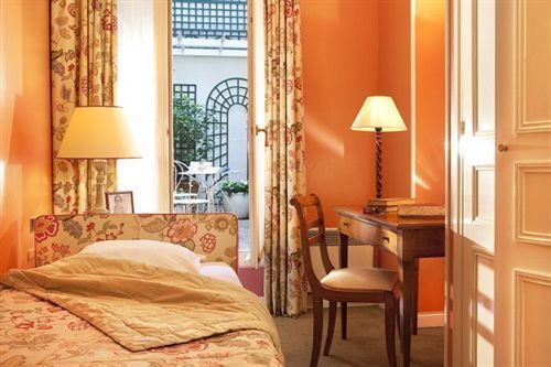 Relais Du Louvre París